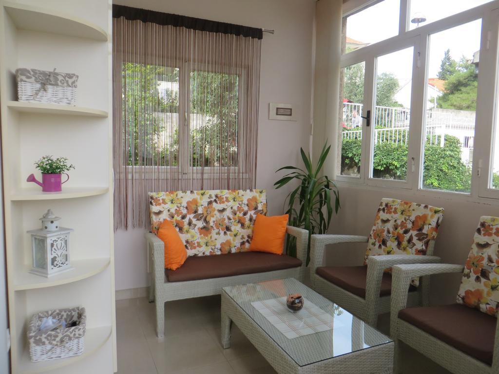 Apartment Simaris - Spacious With Terrace And Sea View 시베니크 외부 사진