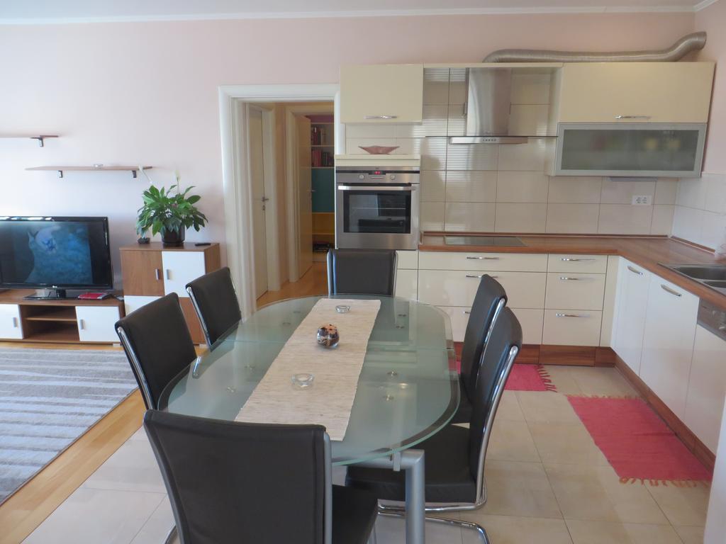 Apartment Simaris - Spacious With Terrace And Sea View 시베니크 외부 사진