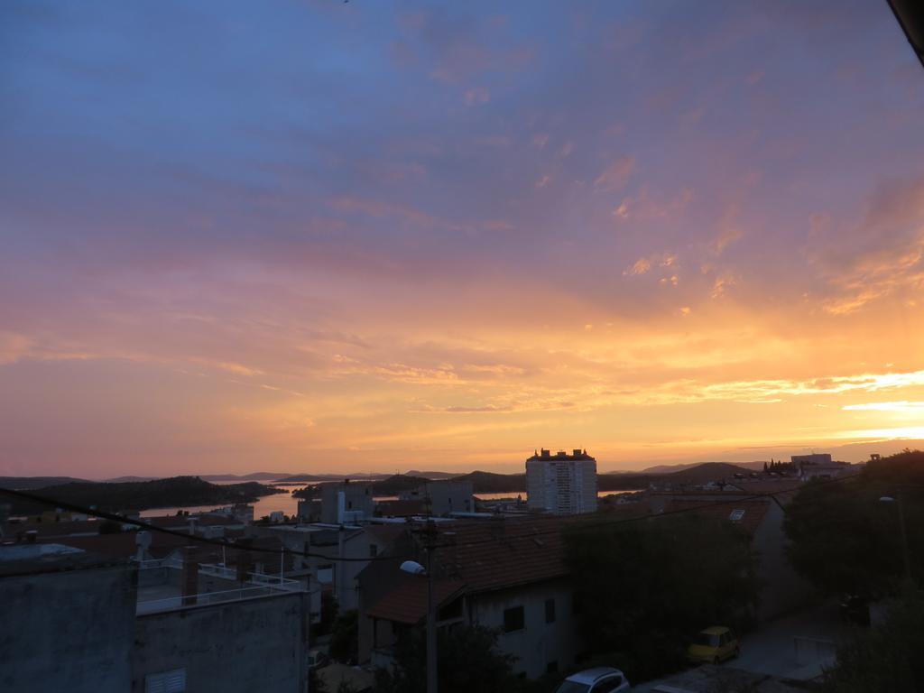 Apartment Simaris - Spacious With Terrace And Sea View 시베니크 외부 사진