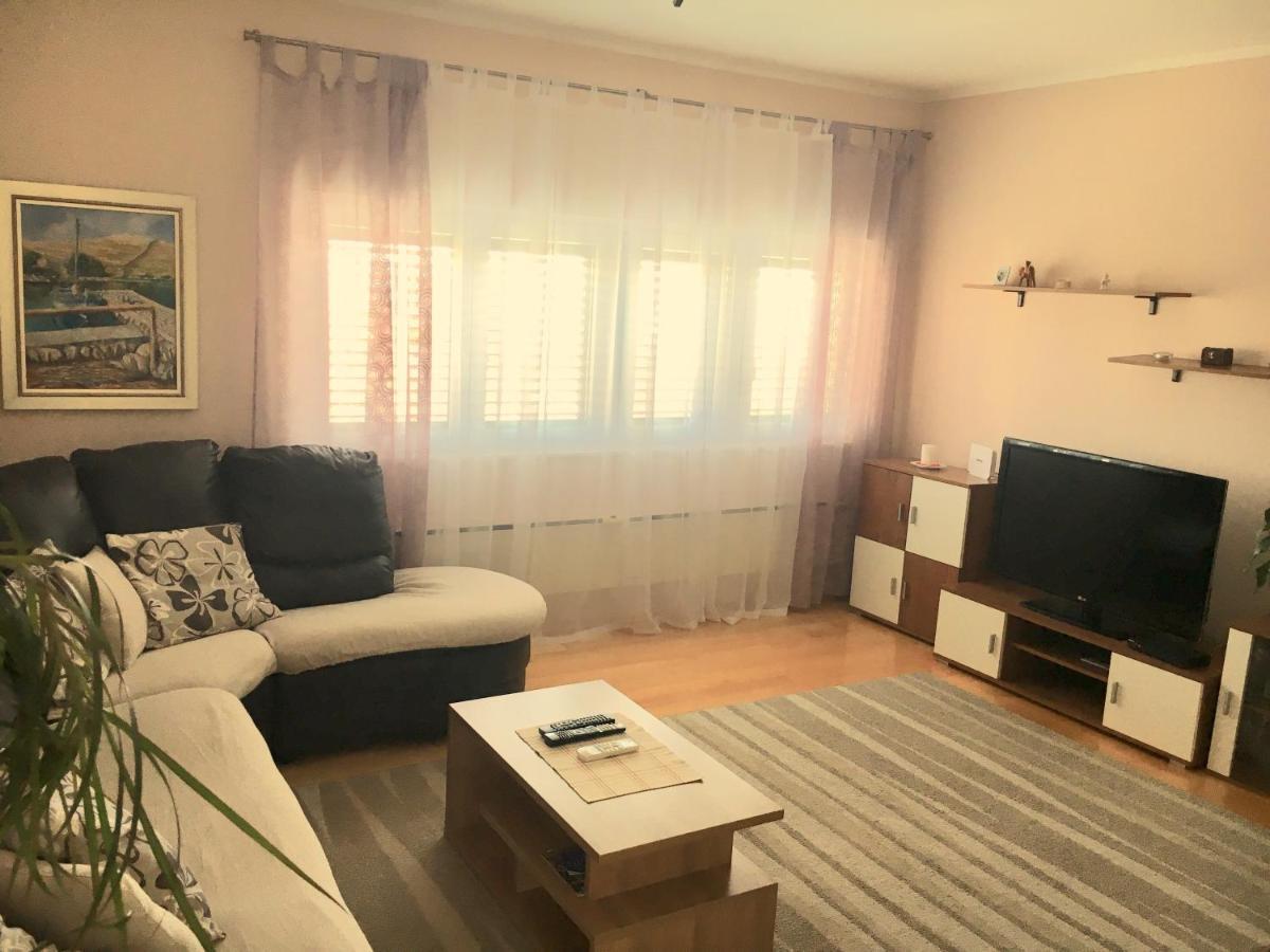 Apartment Simaris - Spacious With Terrace And Sea View 시베니크 외부 사진